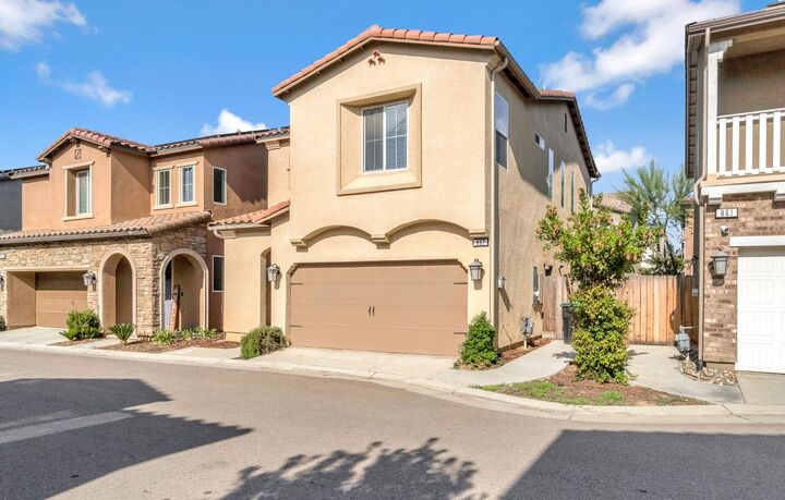 Property Photo: 867 Fir Street W CA 93636