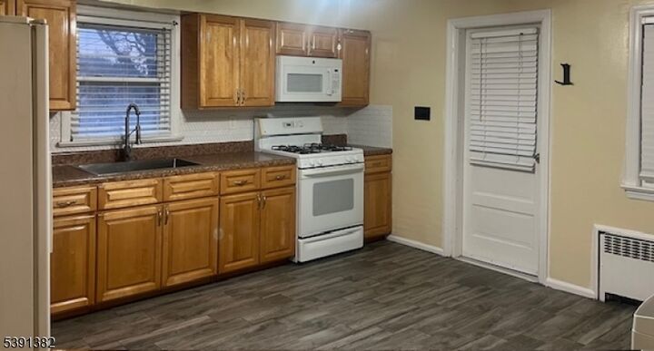 Property Photo: 3 Freeman Pl NJ 07110