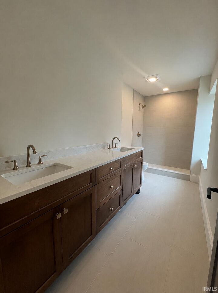 Property Photo:  115 N Washington St Unit 303  IN 47408 