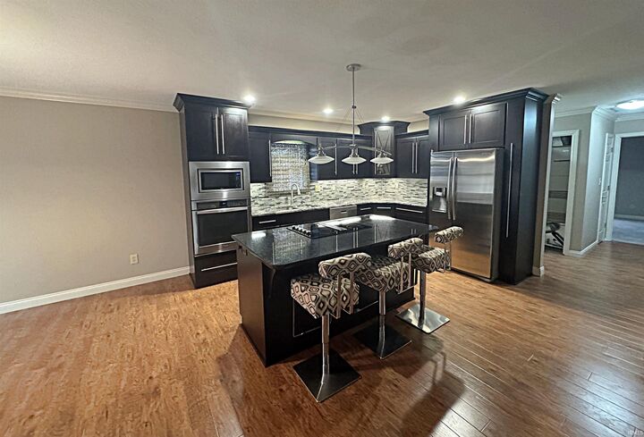 Property Photo:  6 Brett Cabel Court  IN 47501 