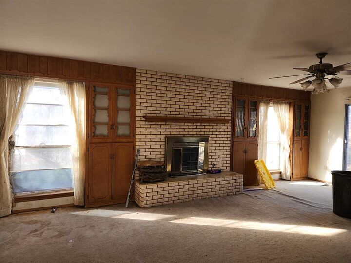 Property Photo:  11704 E Gore Blvd  OK 73501-3246 