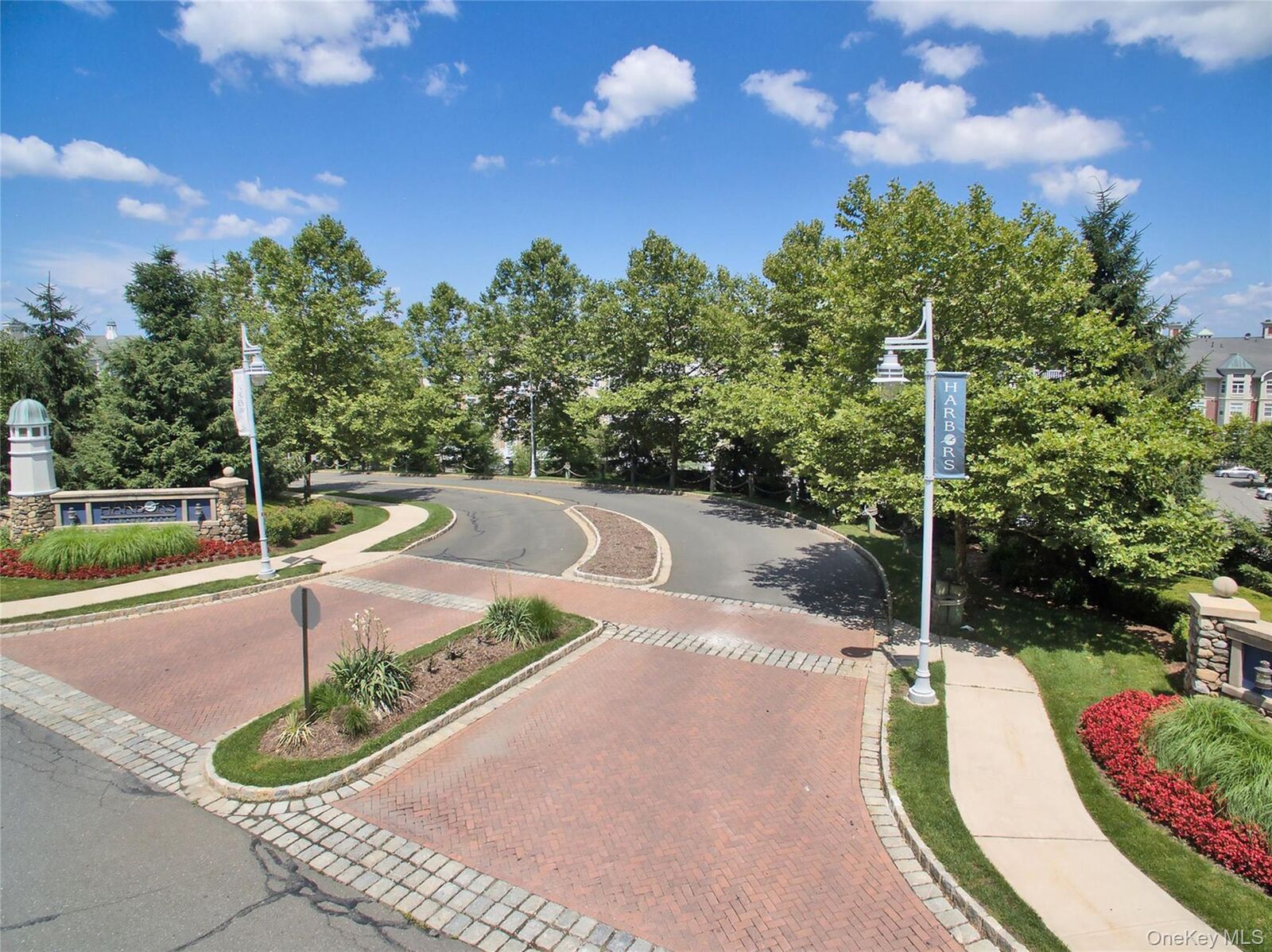 Property Photo: 14 Harbor Pointe Drive NY 10927