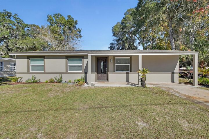 1015 E Howry Avenue  Deland FL 32724 photo