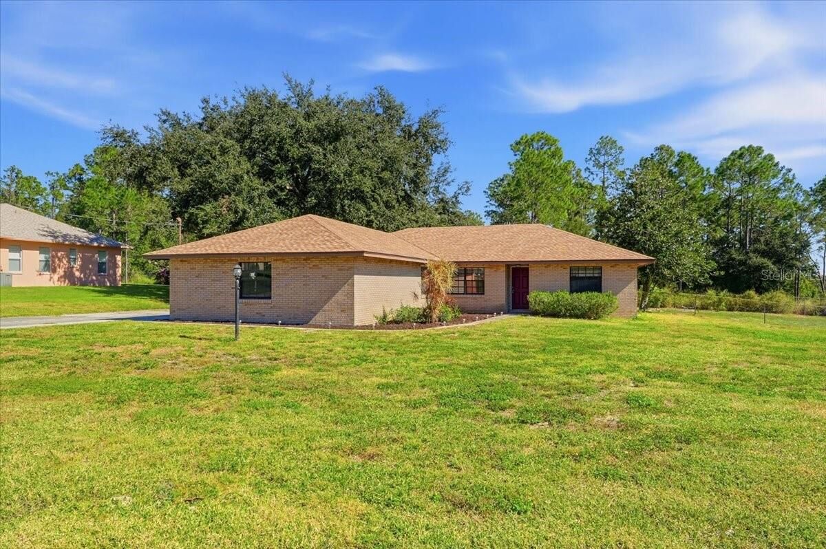 Property Photo: 905 Hillside Court S FL 33881