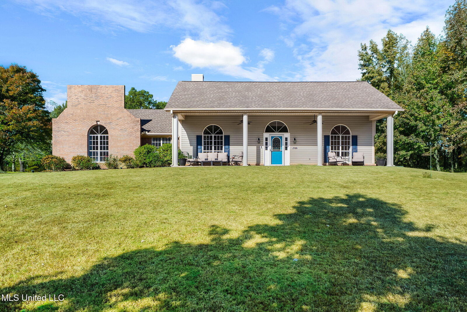 Property Photo:  190 Anthony Drive  MS 38651 