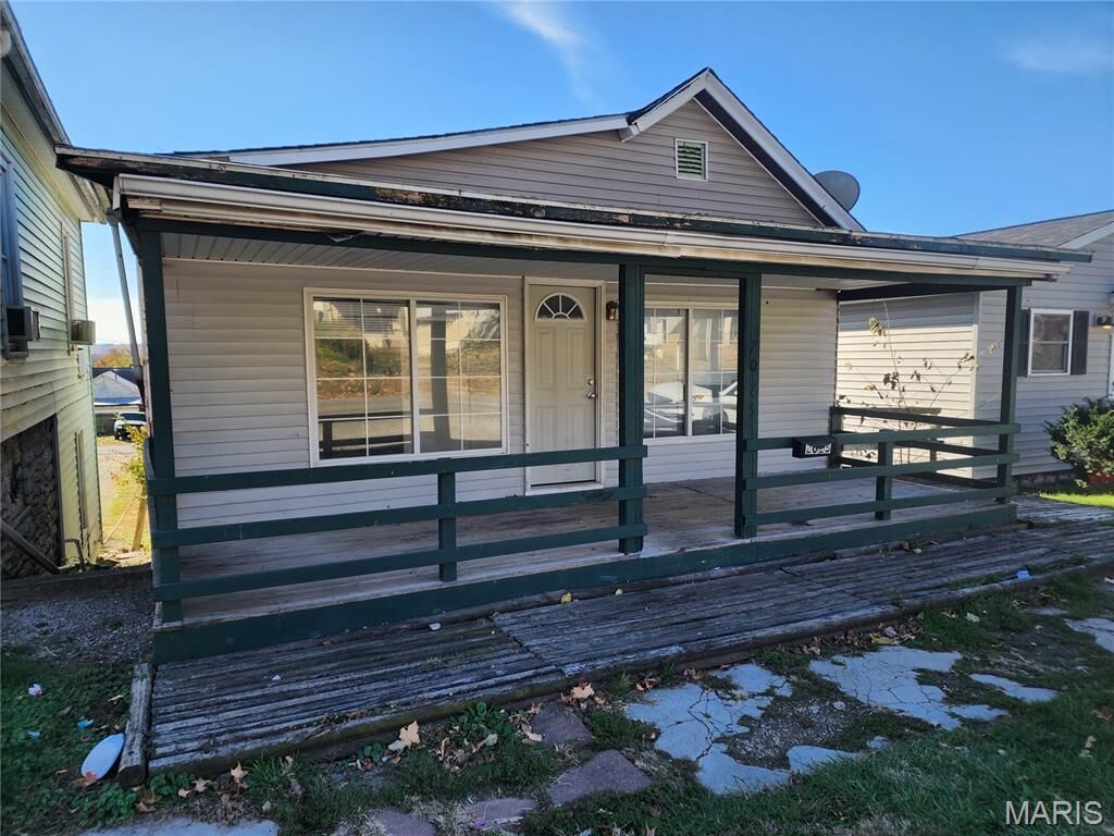 Property Photo: 2025 Broadway MO 63401