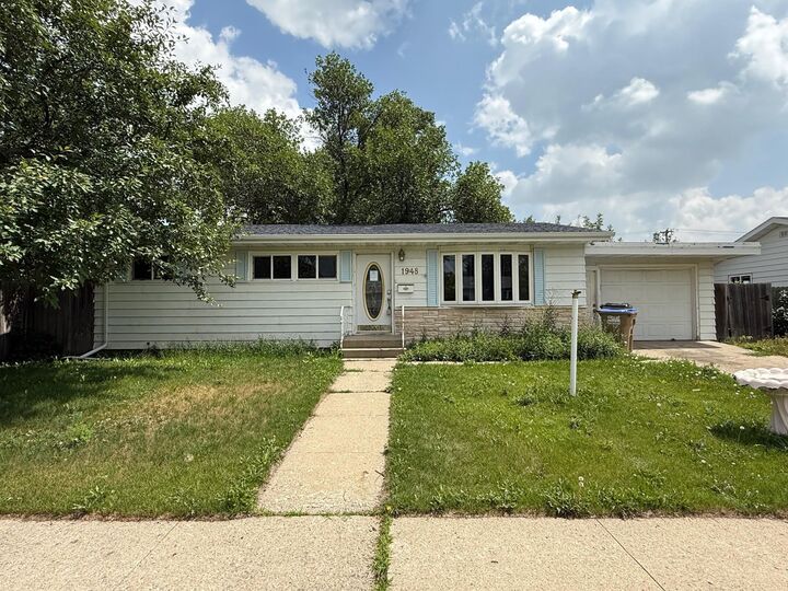 1948 3rd St NW  Minot ND 58703 photo
