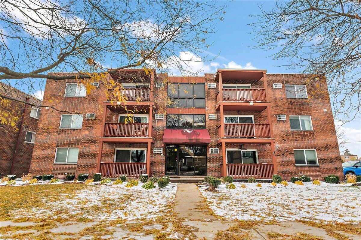 Property Photo:  17528 71st Avenue 2D  IL 60477 