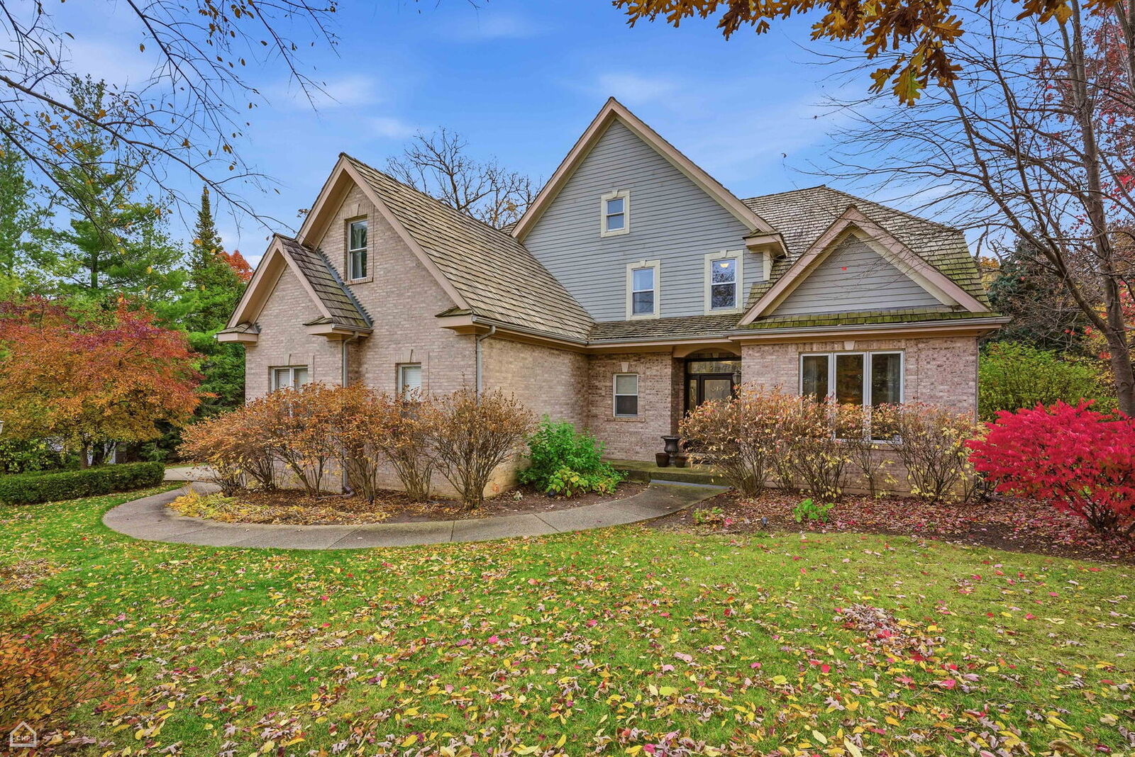 Property Photo: 28629 N Sky Crest Drive IL 60060