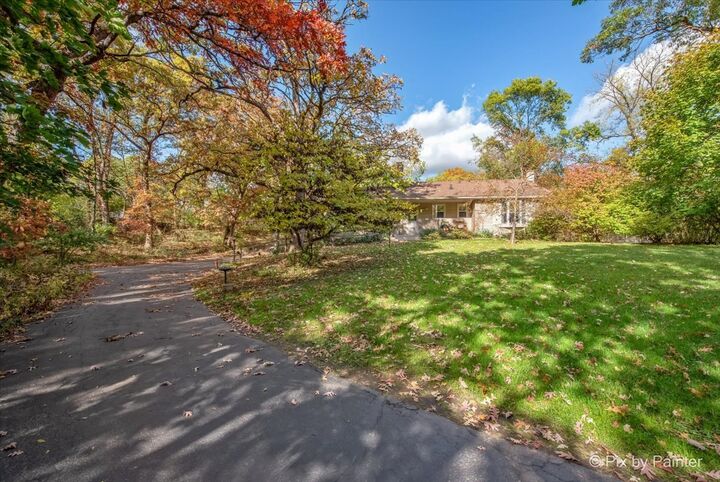 Property Photo:  612 3 Oaks Road  IL 60013 