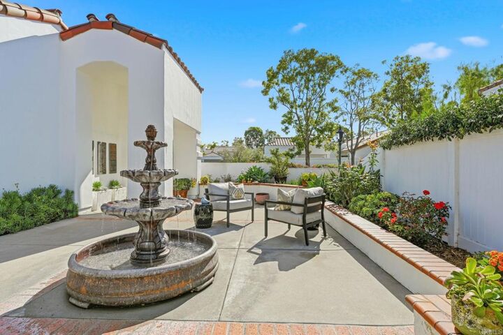 Property Photo:  4982 Corinthia Way  CA 92056 