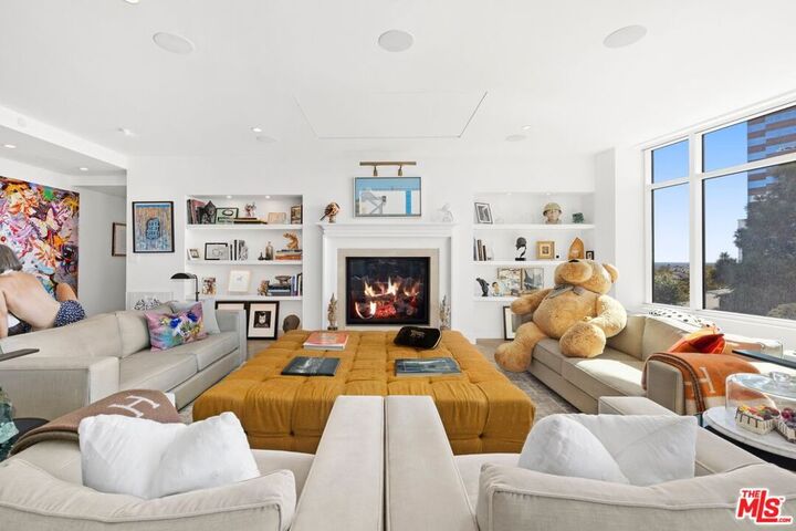 Property Photo: 1 W Century Drive 5B CA 90067