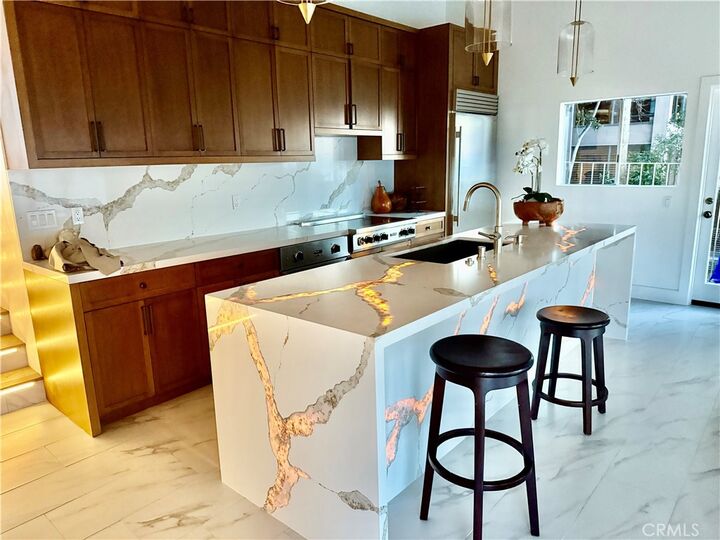 Property Photo:  536 Via Almar  CA 90274 