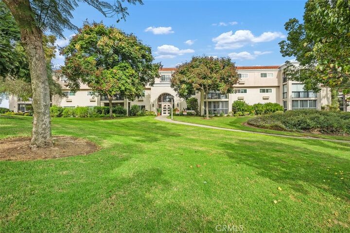 Property Photo: 5500 Paseo Del Lago W 1A CA 92637