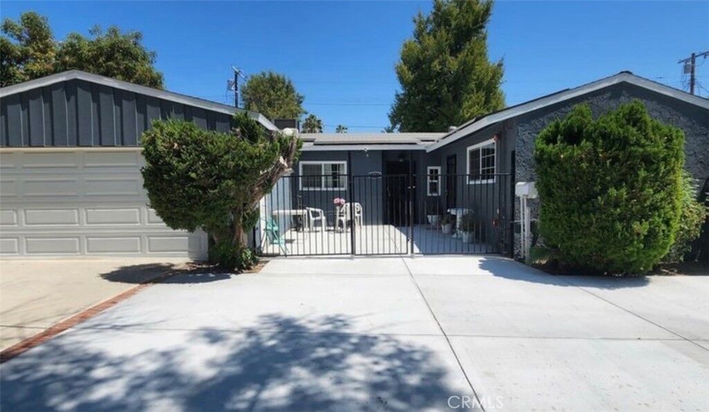 Property Photo:  17734 Baltar Street  CA 91335 