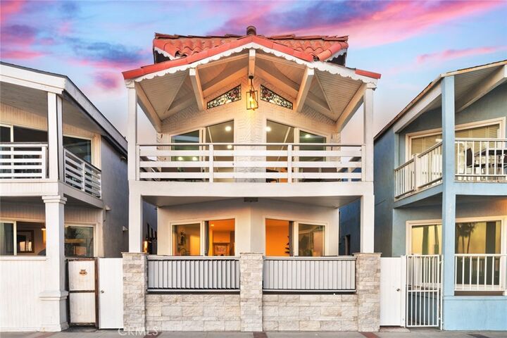 Property Photo: 2212 W Oceanfront CA 92663