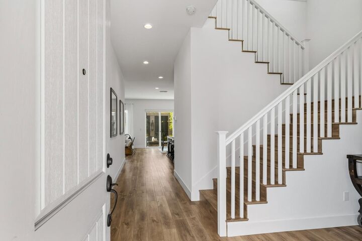 Property Photo: 3018 Huntington Way CA 95818