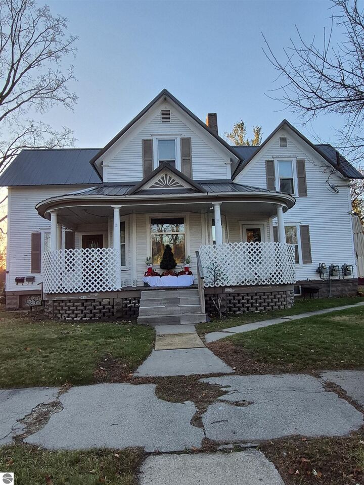 234 Wright Street  Cadillac MI 49601 photo