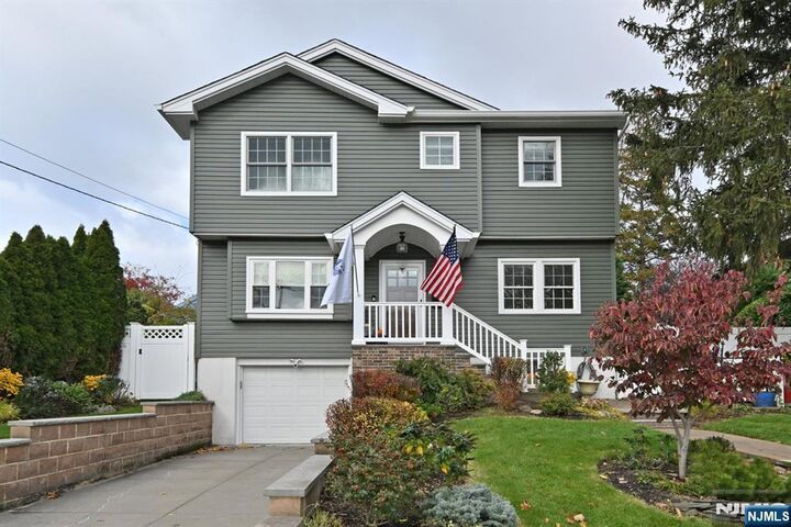 423 The Esplanade  Maywood NJ 07607 photo