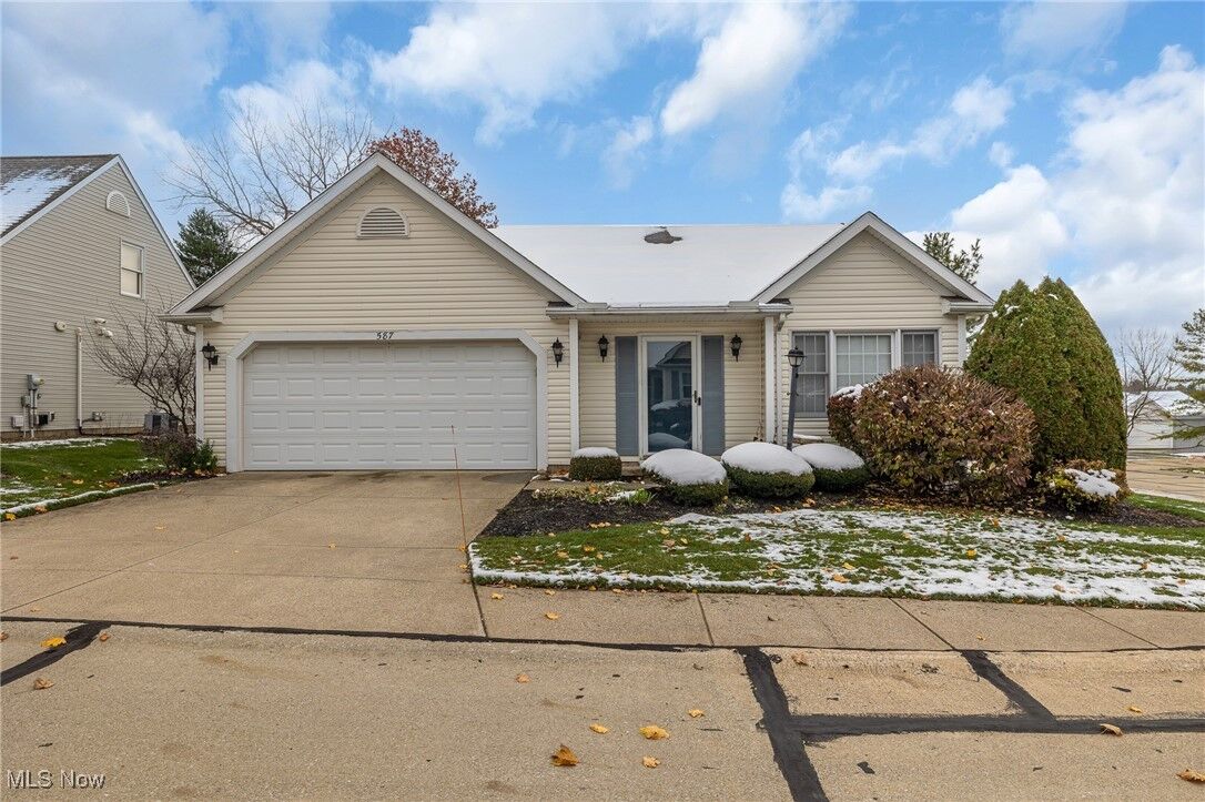Property Photo: 587 Thornberry Lane OH 44212