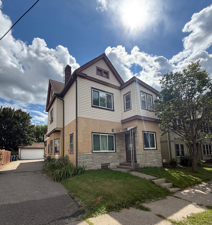 Property Photo:  672 Surrey Avenue  MN 55106 