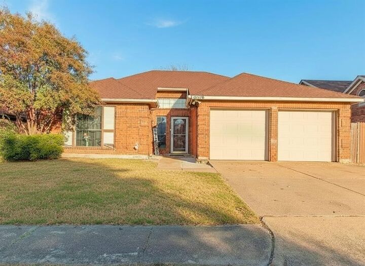 Property Photo: 6936 Cedar Knoll Drive TX 75236