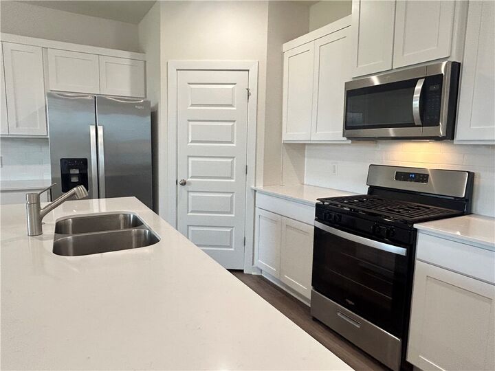 Property Photo: 4825 W Triangle Street AR 72704