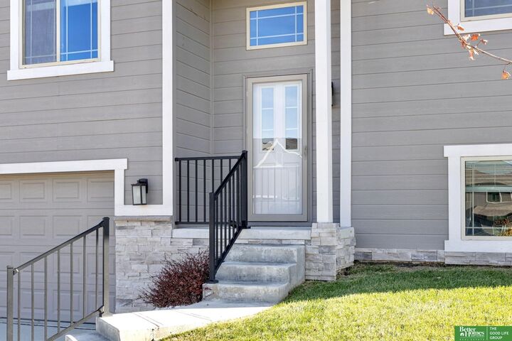 Property Photo:  7377 N 165 Street  NE 68007 