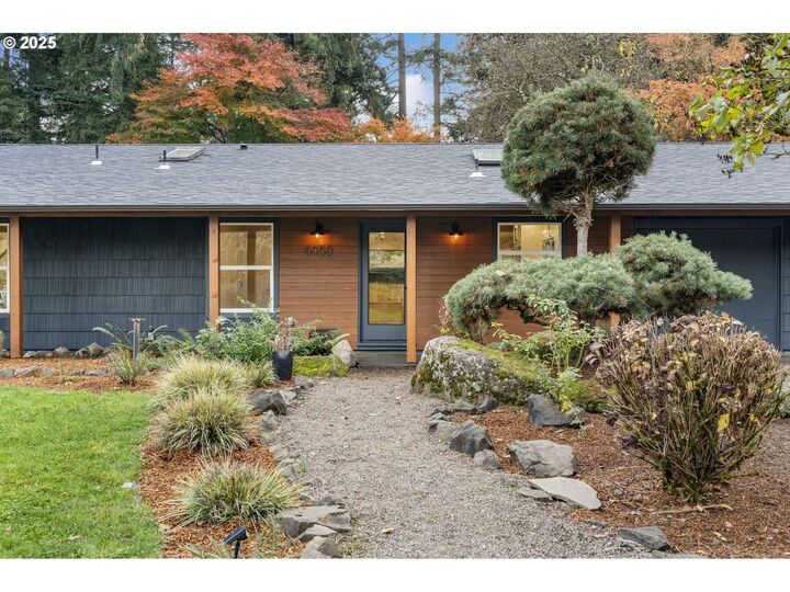 Property Photo: 6050 Fernbrook St OR 97035