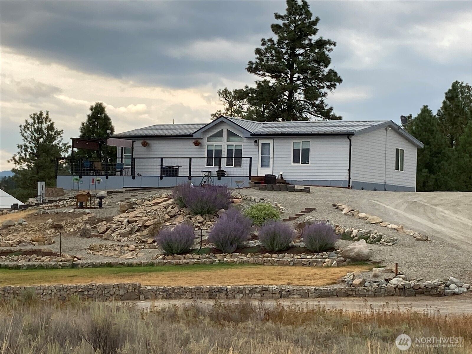 Property Photo:  182  Point Drive  WA 98844 
