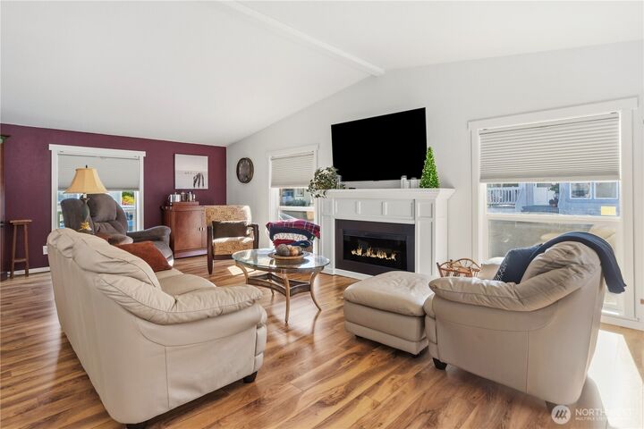 Property Photo:  620 NE Saturn Lane  WA 98311 