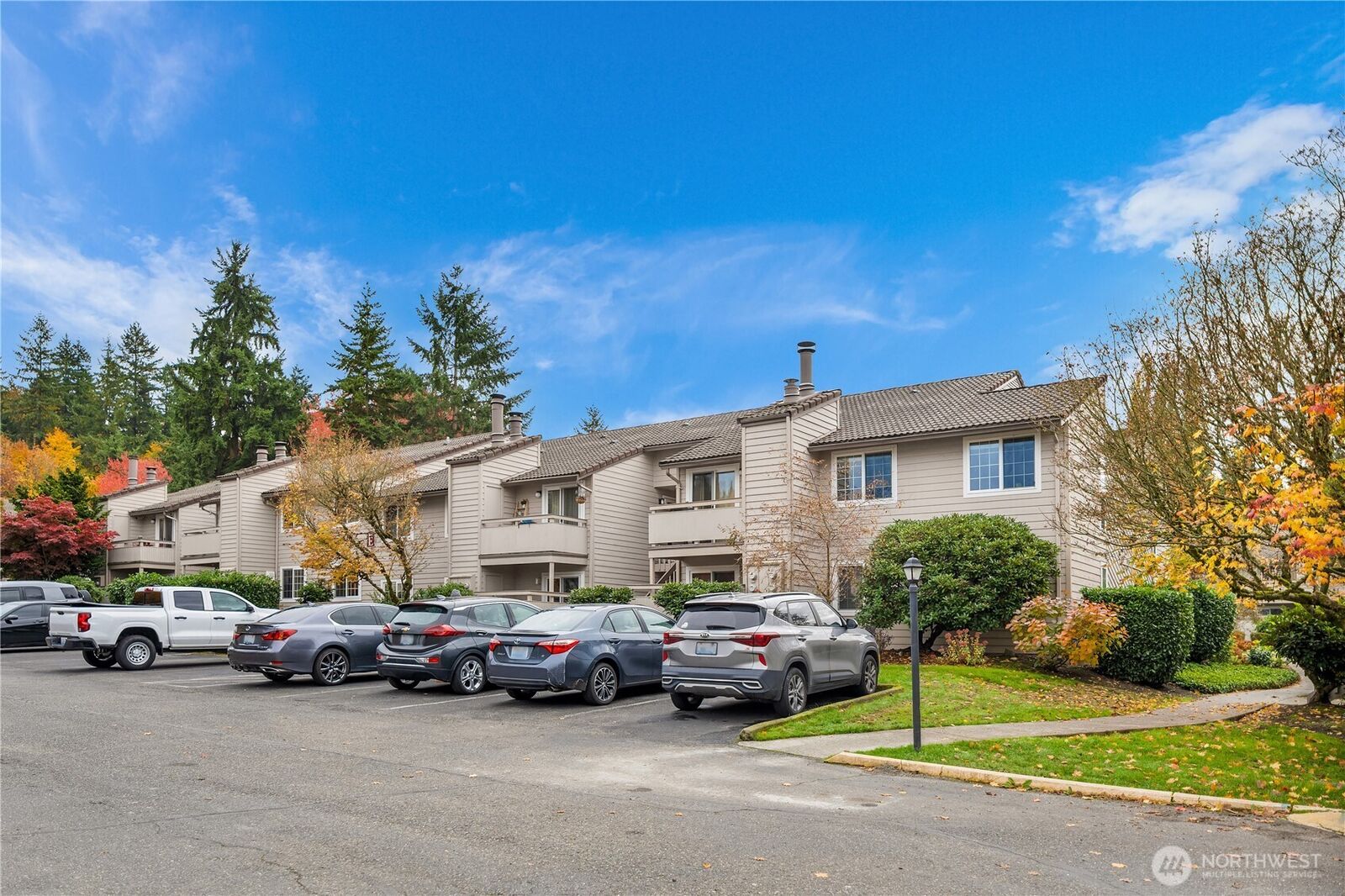 Property Photo: 14200 NE 171st Street E105 WA 98072