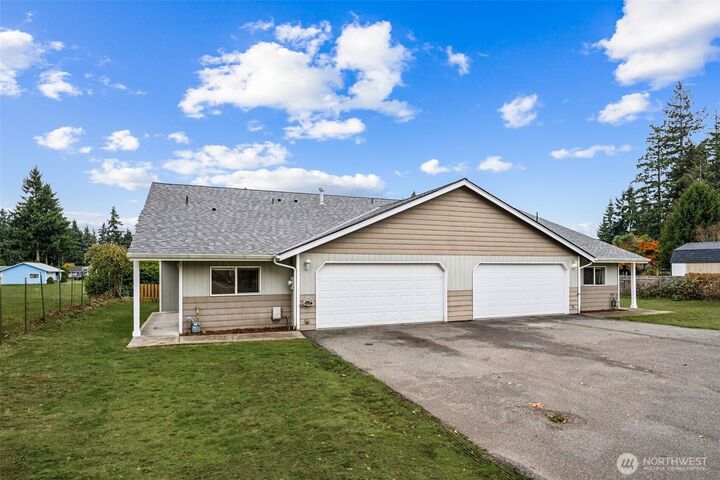 Property Photo: 11026 11028 120th Street Ct E WA 98374