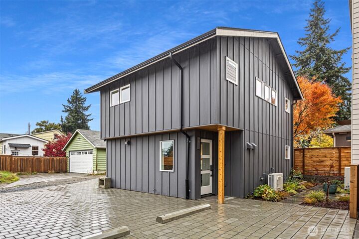 8003  25th Avenue NW  Seattle WA 98117 photo