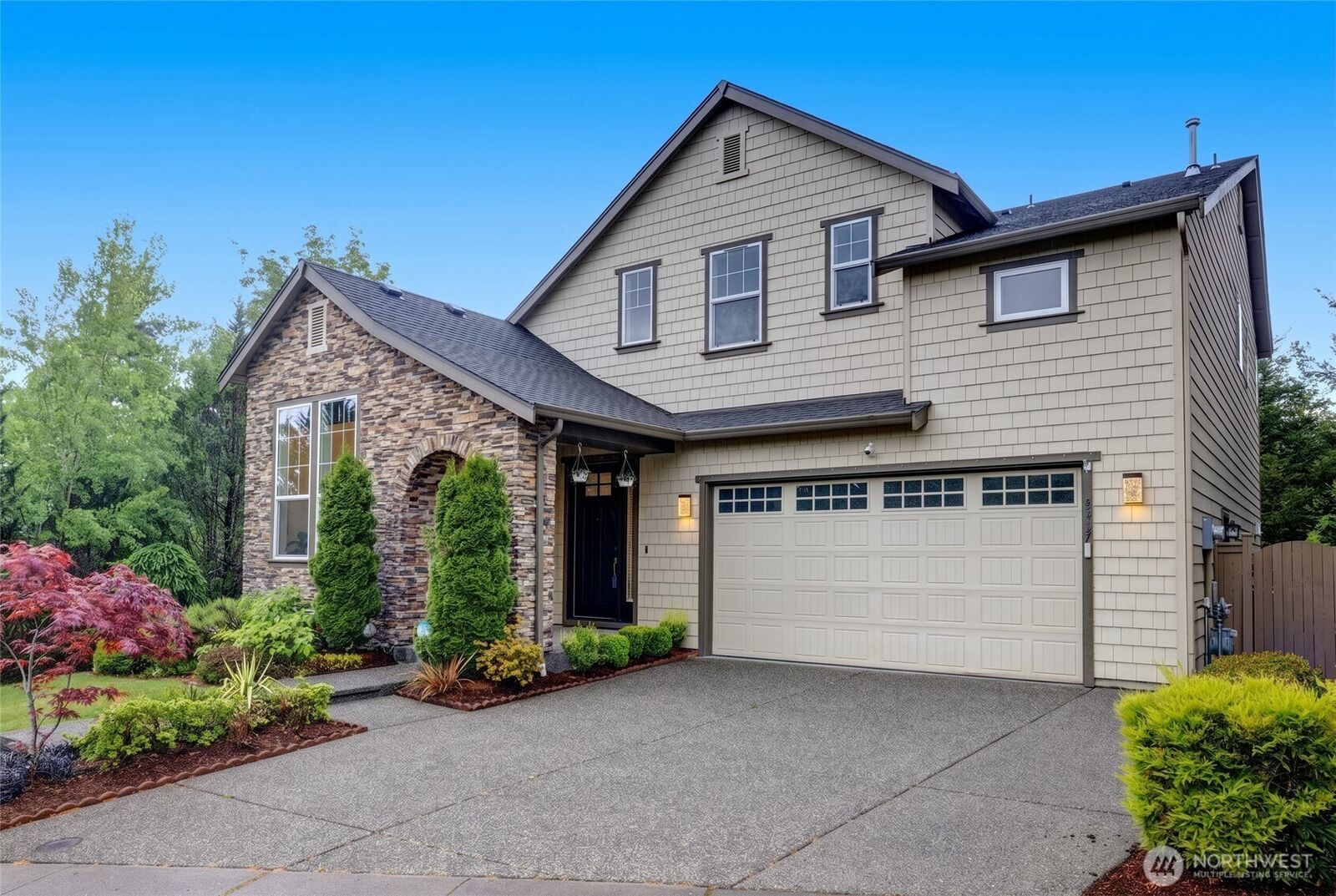Property Photo:  9327  Satterlee Avenue SE  WA 98065 