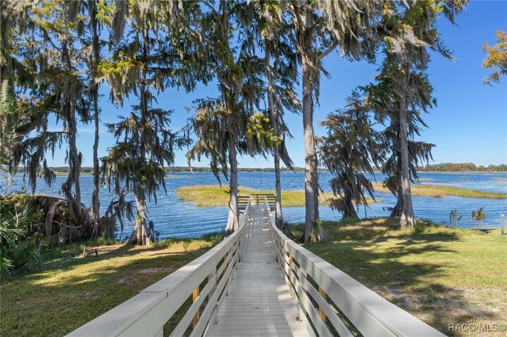 Property Photo:  2895 N Tomberlin Point  FL 34442 