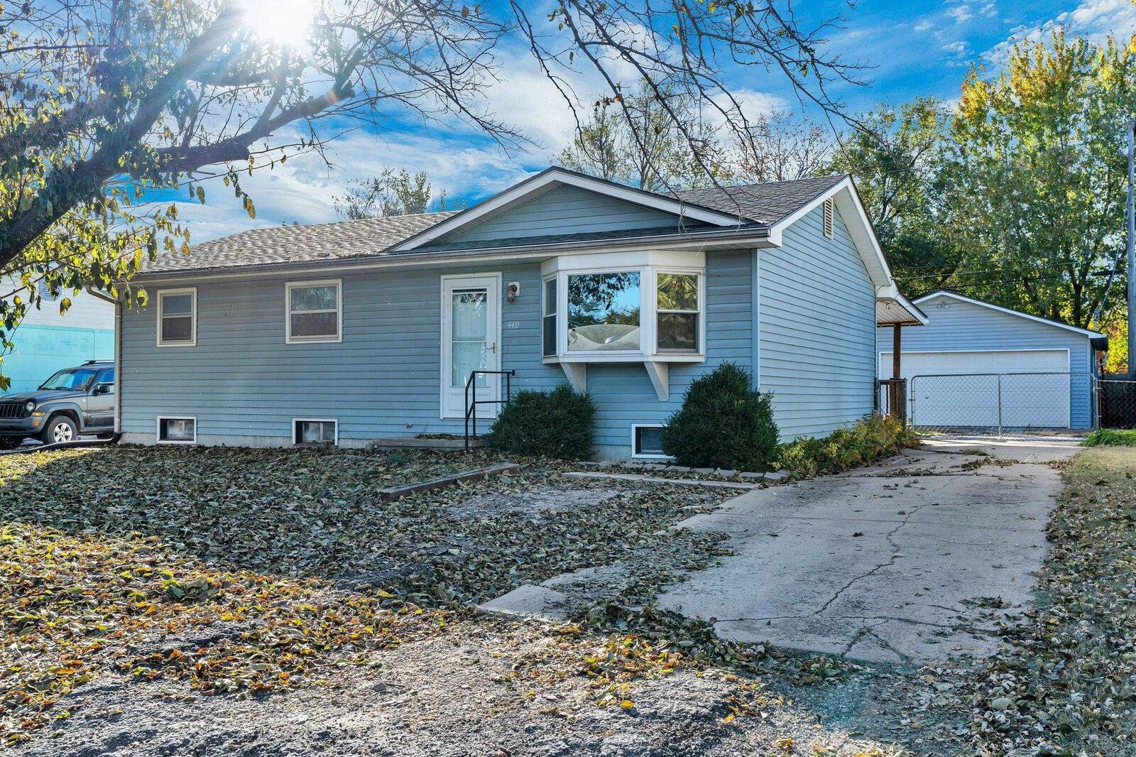 Property Photo: 449 N 10th St KS 67144-8912