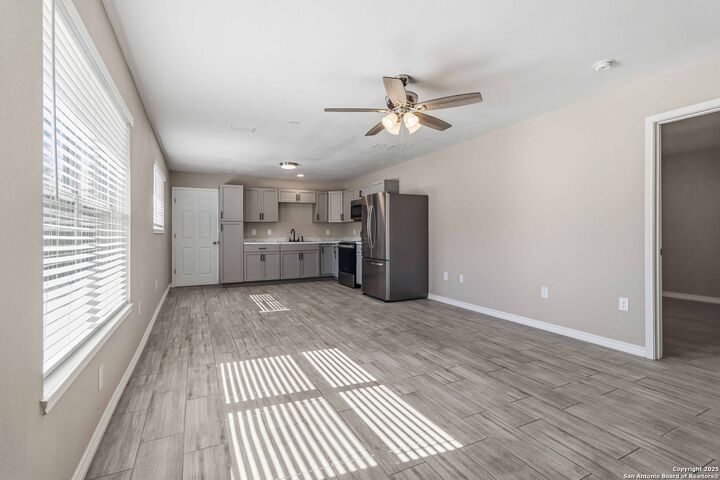 Property Photo: 5071 Wildflower TX 78228