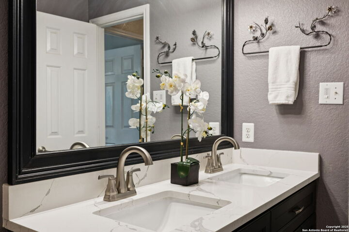 Property Photo: 7811 Midnight Stage TX 78255