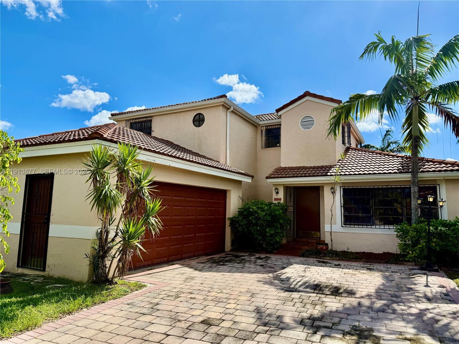 Property Photo: 12340 SW 95th Ter FL 33186