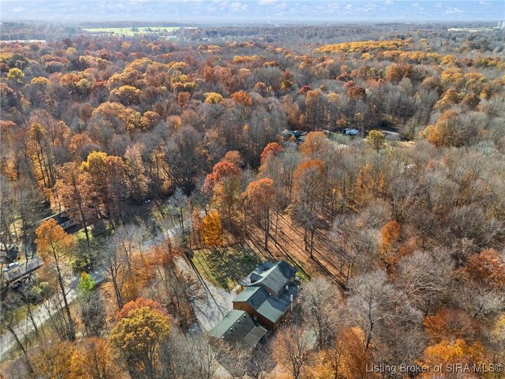 Property Photo:  1671 Burns Court  IN 47102 