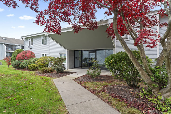 Property Photo: 137 Florence Road 1B CT 06405