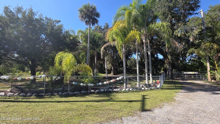 Property Photo:  865 Pine Island Road  FL 32953 