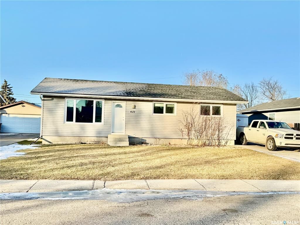 Property Photo: 621 16th Street SK S0K 2A0