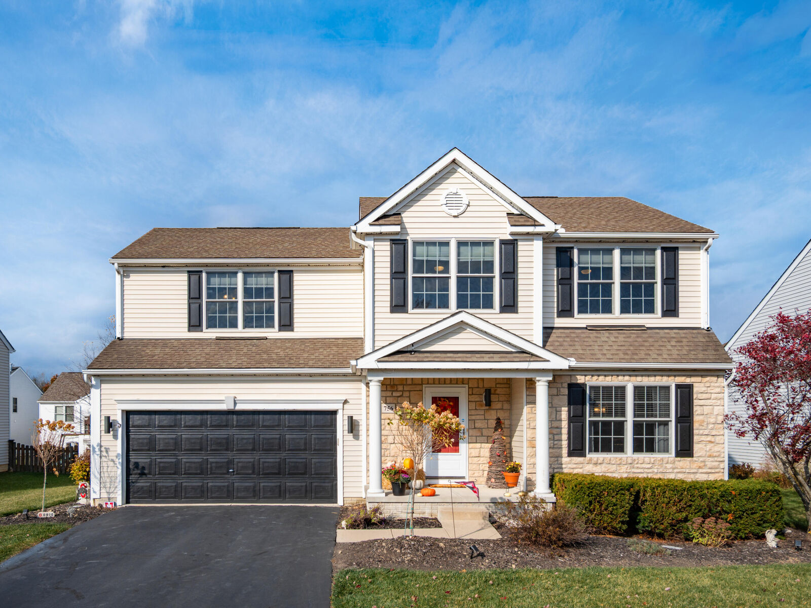 Property Photo: 756 Stallion Way OH 43040
