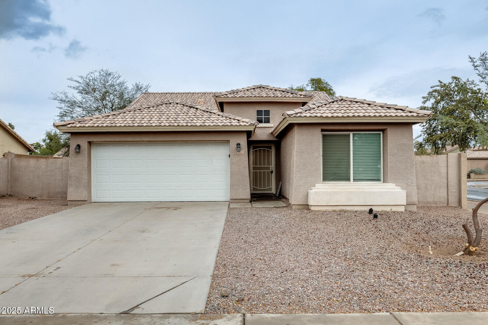 Property Photo:  1824 W Lydia Lane  AZ 85041 