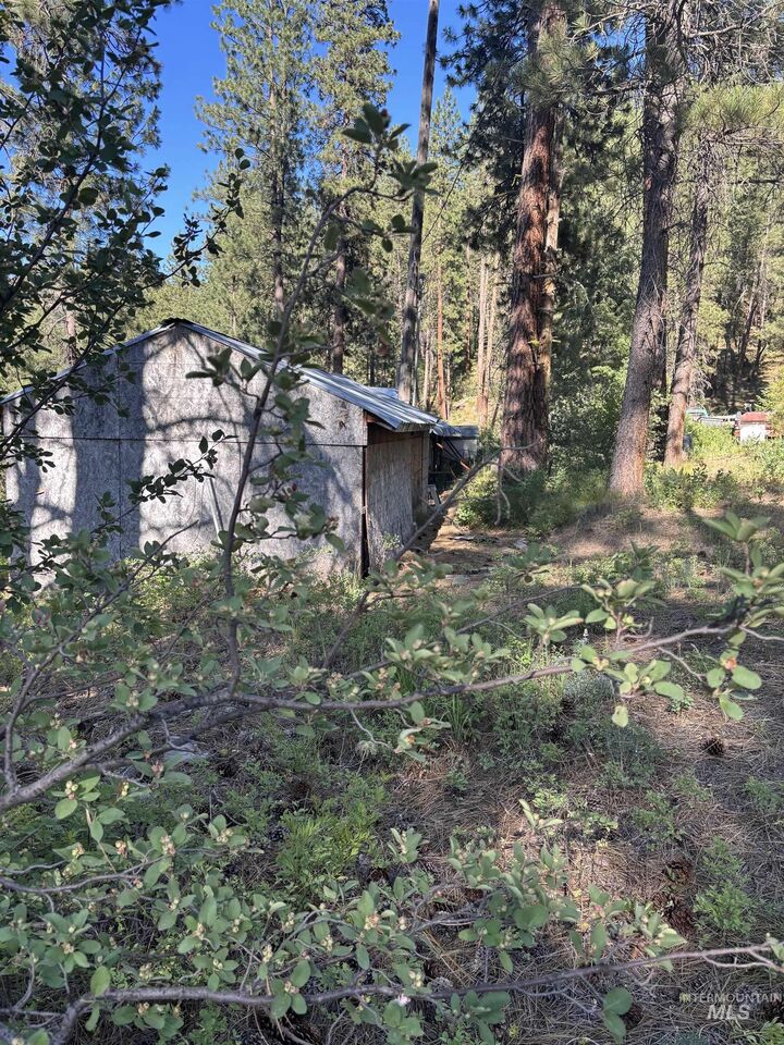 Property Photo:  8 Klondike Road  ID 83716 