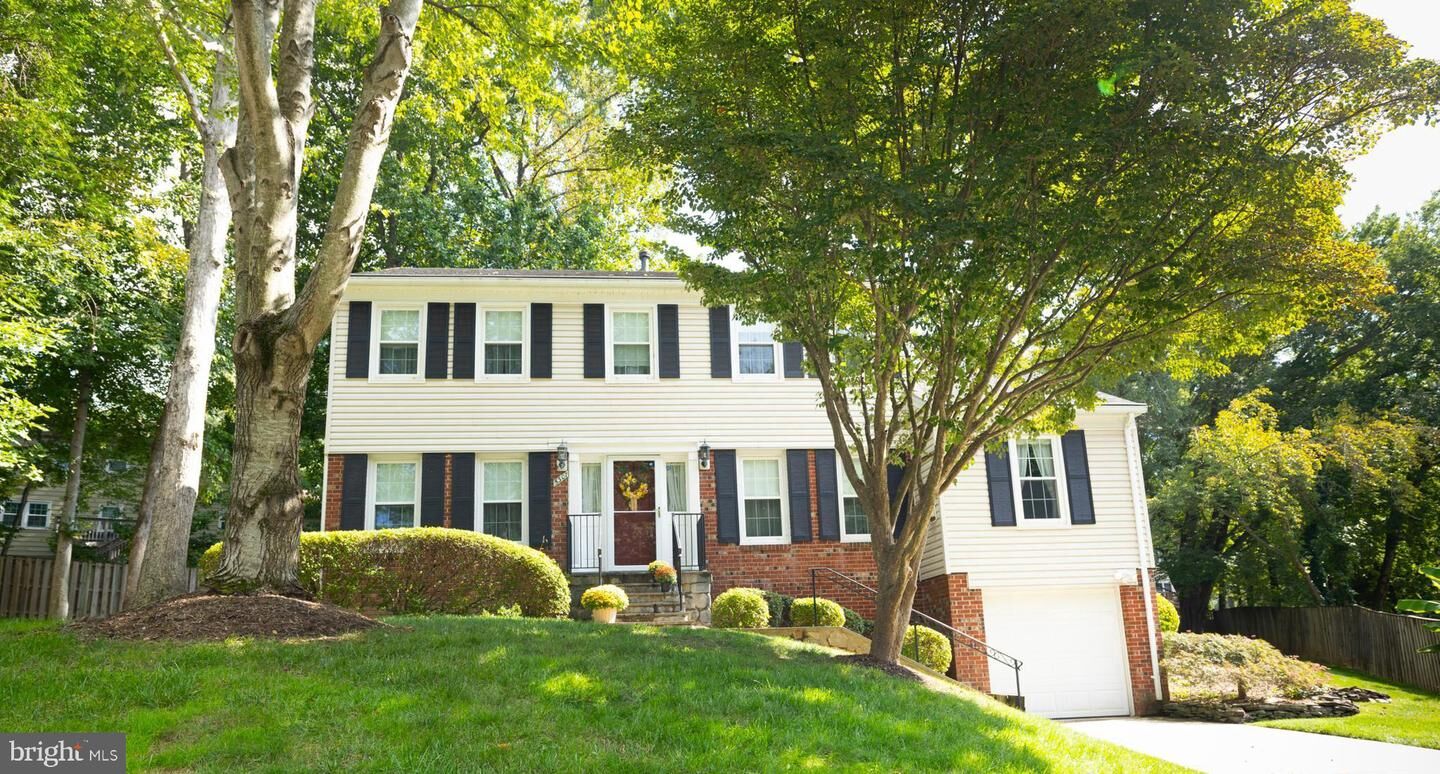 Property Photo: 5307 Amber Court VA 22015