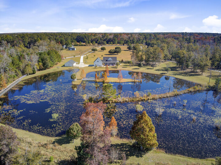 Property Photo: 933 Tree Farm Lane SC 29436