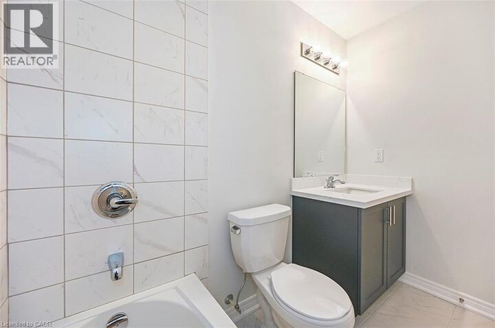 Property Photo:  20 Jellicoe Court  ON L9A 4T1 